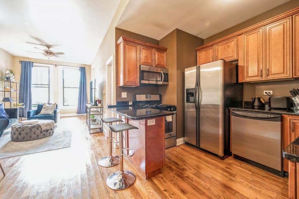 Lovely 2 Bed 3 Miles From Dt W Free Parking Chicago Exterior foto